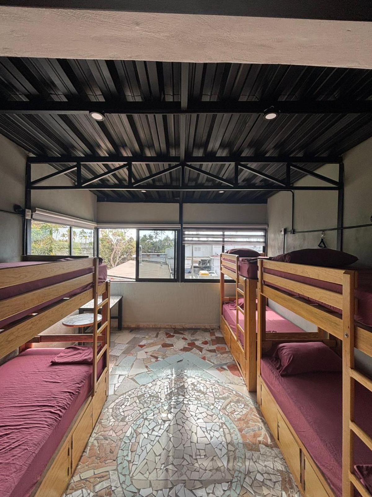 Canova Hostel & Pizza بويرتو فالارتا المظهر الخارجي الصورة