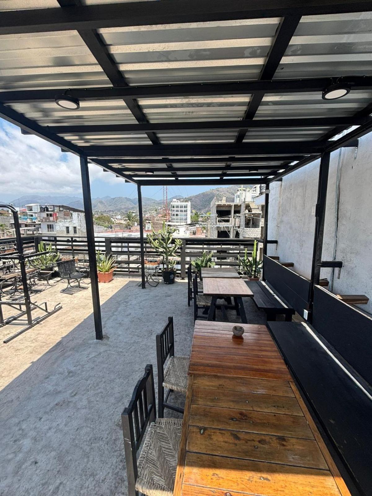 Canova Hostel & Pizza بويرتو فالارتا المظهر الخارجي الصورة